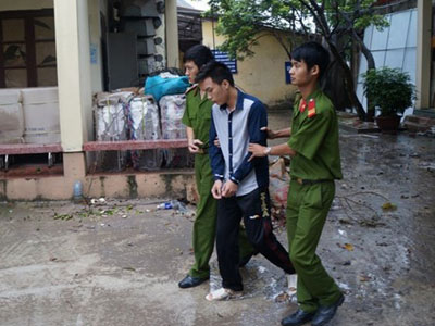 Nam sinh viên hạ sát đồng môn cướp tài sản bất thành