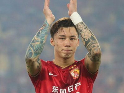 Xác nhận tới Chelsea, "Sergio Ramos của Trung Quốc" lại gia nhập Real Madrid