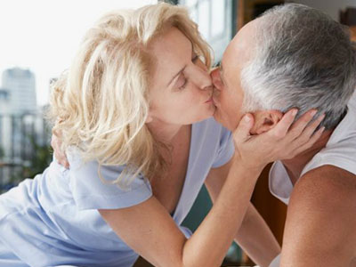 Đàn ông mọi lứa tuổi đều thích phụ nữ đôi mươi