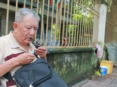 Chuyện Mạc Can đi tù và đời buồn chỉ muốn tự tử !