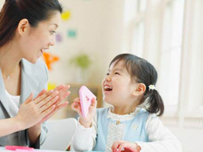 Học mẹ Nhật dạy con phát triển ngôn ngữ
