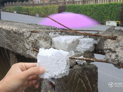 Lan can đường bê tông độn... ruột xốp tại Trung Quốc