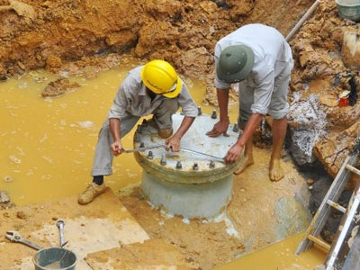 Lại vỡ đường ống nước sông Đà