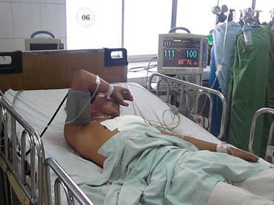Cứu sống bệnh nhân bị chĩa 7 mũi đâm thủng tim