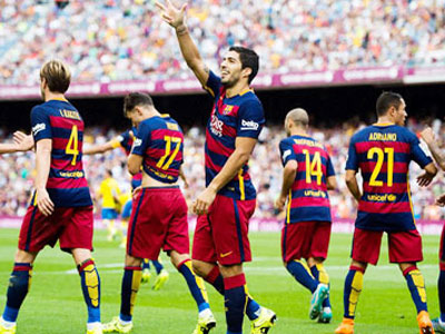 Barca 2-1 Las Pamas: Suarez tỏa sáng cứu Barca