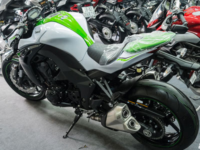 Kawasaki Z1000 2016 giá gần 400 triệu tại Việt Nam