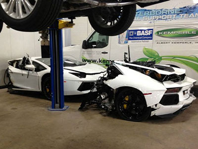 Lamborghini Aventador đứt đôi được rao bán giá 125.000 USD