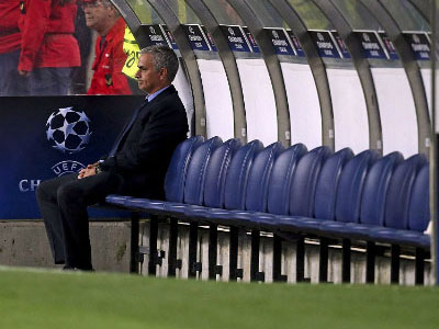 Porto 2-1 Chelsea: Ngày về khốn khổ của Mourinho