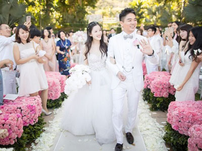 Đám cưới lãng mạn và hạnh phúc của "cô bé trà sữa" và đại gia 40 tuổi