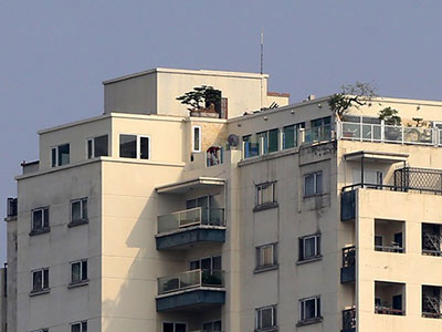 Những tòa nhà sai phép bị cắt ngọn ở thủ đô