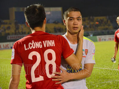 Tiền đạo Công Vinh: "Hãy chia sẻ, cổ vũ trước khi đòi hỏi"
