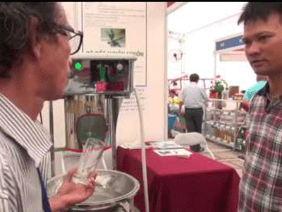 Clip: Máy rửa 1.000 ly mỗi giờ thu hút người xem ở Techmart