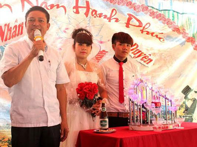 Đám cưới đặc biệt phía sau chuyện "anh em lấy nhau"