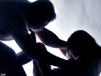 Bà ngoại ngất xỉu khi phát hiện cháu gái 6 tuổi bị cụ ông U60 giở trò đồi bại