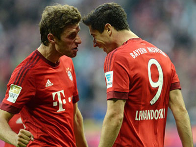 Bayern bứt phá bằng chiến thắng "5 sao" trước Dortmund