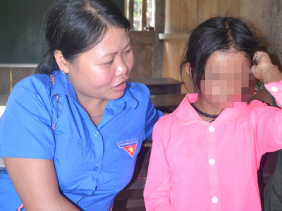 Kỳ lạ bé gái có hai bộ phận sinh dục ở Hà Giang