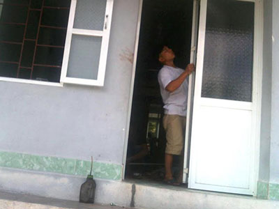 Nam thanh niên chém vợ con, bố đẻ rồi cắt cổ tự tử