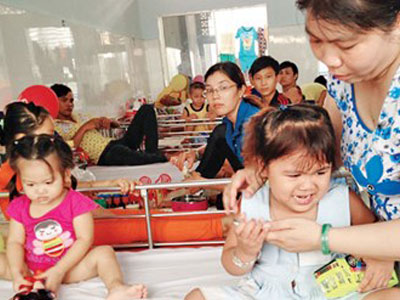 Sốt xuất huyết bùng phát 53 tỉnh thành, bệnh nhân la liệt nhập viện