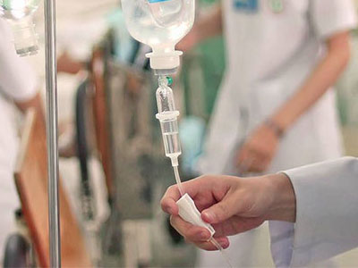 Lương cấp cao ngành y tế 225 triệu đồng một tháng