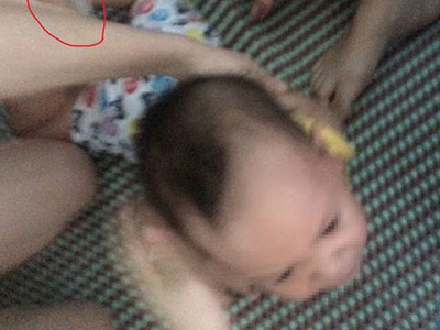 Nhật ký đẫm nước mắt của mẹ bé 15 tháng tuổi bị bạo hành