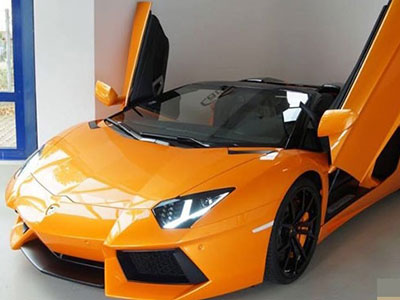 Siêu xe Lamborghini Aventador Roadster chuẩn bị về Việt Nam