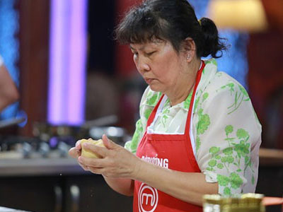 "Chất vấn" đầu bếp U50 "dám" không nghe lời giám khảo MasterChef