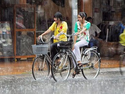 Đêm nay miền Bắc mưa giông do không khí lạnh
