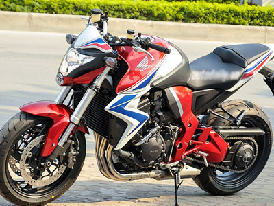Chi tiết Honda CB1000R ABS 2015 giá hơn 400 triệu tại Hà Nội