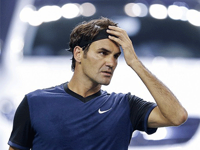 Federer bất ngờ bị loại ngay vòng 1 Shanghai Masters