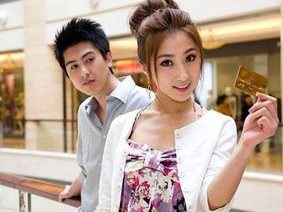 Bi hài vợ và bồ thi nhau… moi tiền chồng
