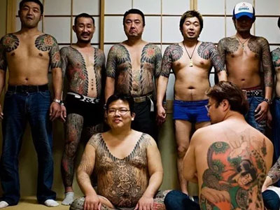 Sốc với giải pháp phục hưng kinh tế “bá đạo” của Mafia Nhật Bản