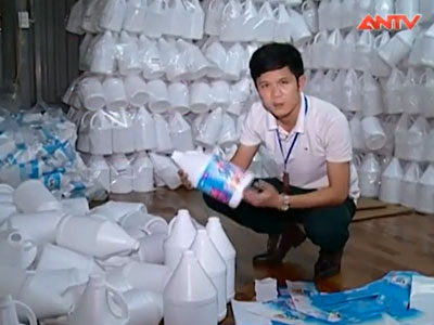 Clip: Lật tẩy nguồn gốc nước giặt Thái Lan giá rẻ