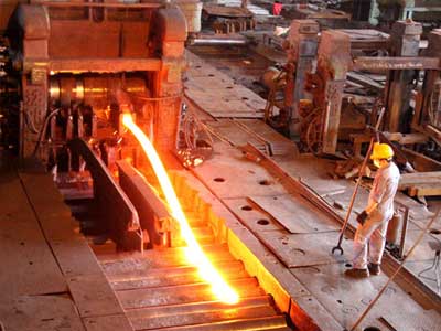 Thép Trung Quốc lách thuế, ồ ạt vào Việt Nam