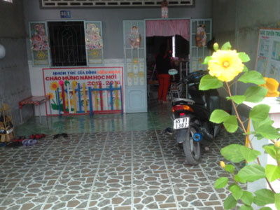 Bé 13 tháng tuổi hôn mê vì bị ngã ở nhà trẻ