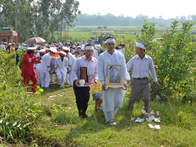 Tiễn đưa anh hùng Hồ Giáo về đất mẹ