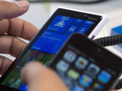 Bị "đội" phí dịch vụ 3G, khách hàng phải kêu ai?