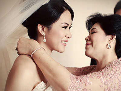 Chỉ tại mẹ mà con gái mất chồng