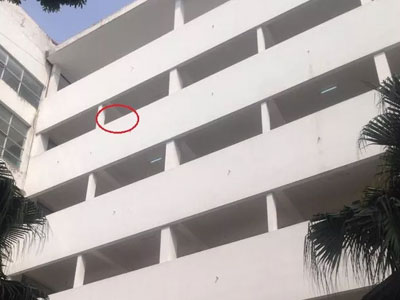 Một phụ nữ nhảy từ tầng 6 ĐH Xây dựng, để lại sách kinh sám hối