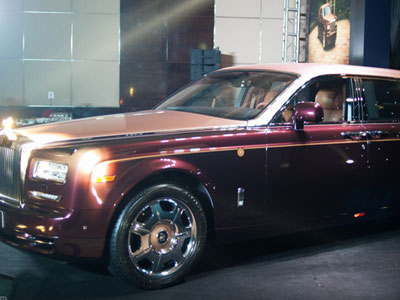 Đẳng cấp Rolls-Royce Phantom Lửa Thiêng