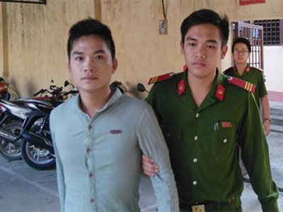 Dọa cắm chông trong ruộng lúa để đòi tiền bảo kê