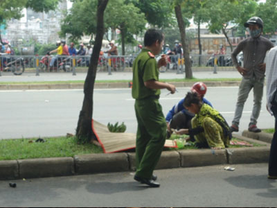 Đi nhậu về, người đàn ông tử vong do tự tông xe vào con lươn