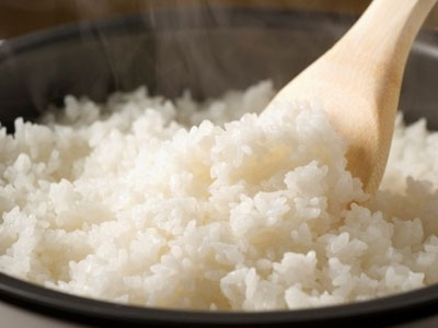 Thực hư ăn cơm nguội hâm nóng có thể gây ung thư