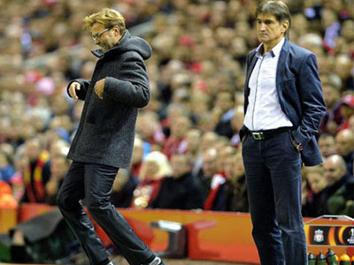 CHÙM ẢNH: Juergen Klopp đa cảm xúc trong trận ra mắt sân Anfield
