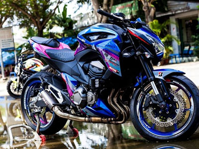 Kawasaki Z800 độ dàn áo sặc sỡ của biker Sài Gòn