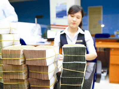 Dân lại đổ tiền vào gửi tiết kiệm để hưởng lợi tức cao