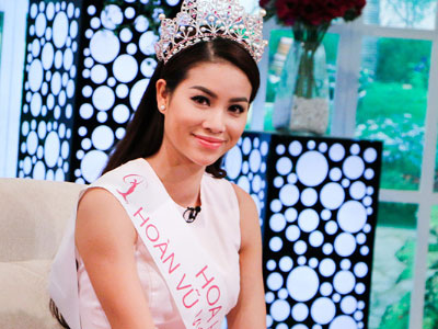 Phạm Hương "phản pháo" nghi án phẫu thuật thẩm mỹ