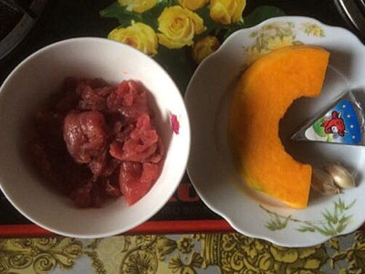 Cháo thịt bò, bí đỏ, phô mai cho bé lười ăn