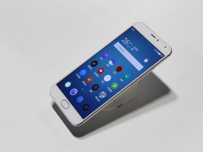 Di động giống iPhone 6, mạnh ngang Note 5 giá 11 triệu ở VN