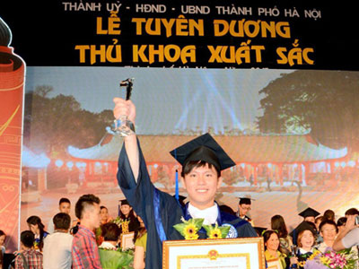 Gặp 9X phá kỷ lục điểm đầu ra của ĐH Ngoại thương