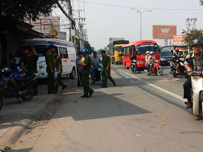 Nam thanh niên chết thảm vì ô tô mở cửa bất cẩn